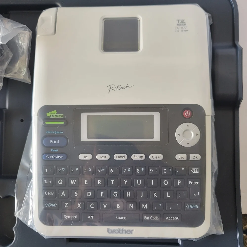 NEW! Brother P-Touch PT-2030VP Deluxe Desktop Label Maker & Carrying Case